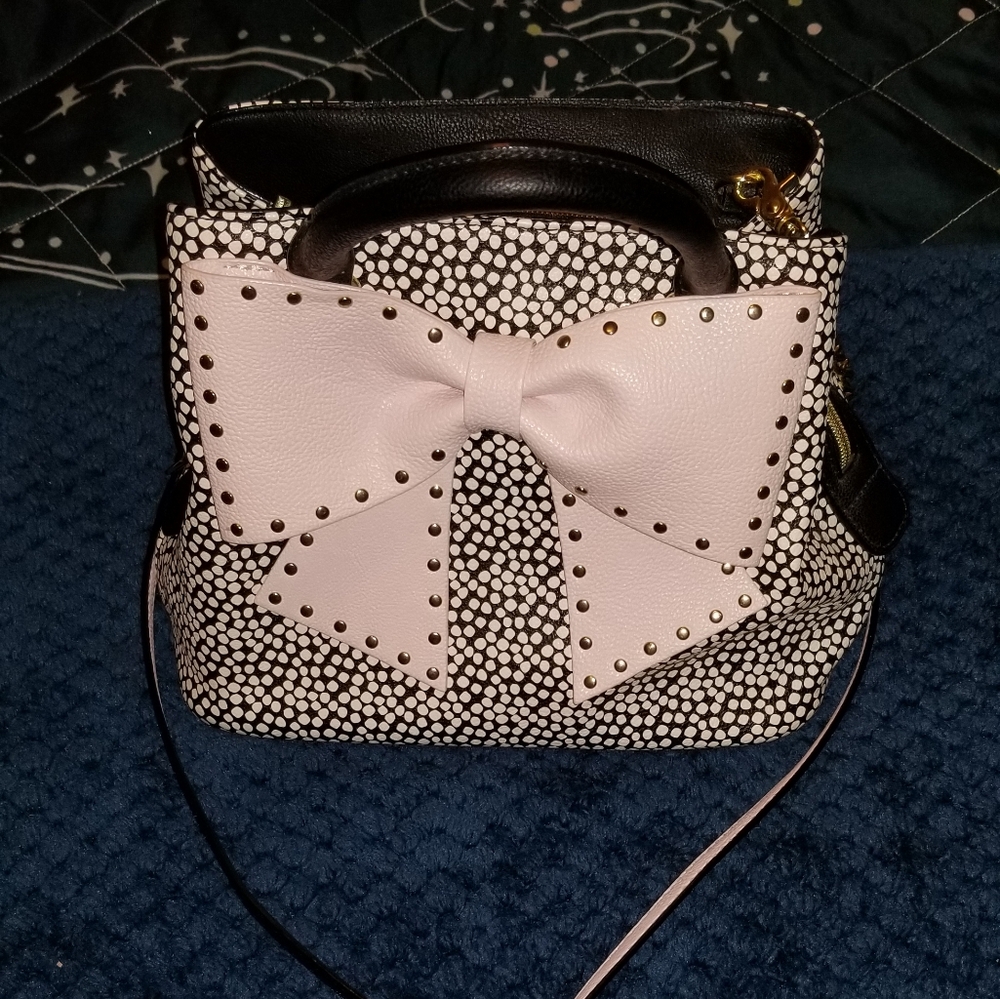 BNWOT Betsy Johnson handbag/ purse